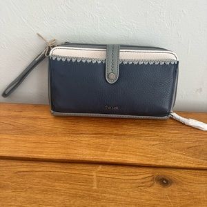 Iris Leather Smartphone Convertible Crossbody Wallet NEW